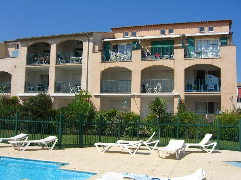 Luxury Apartment In Port Grimaud Eksteriør bilde